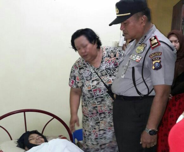 Seorang Ibu Ditemukan Tewas Gantung Diri oleh Suami di Kamar
