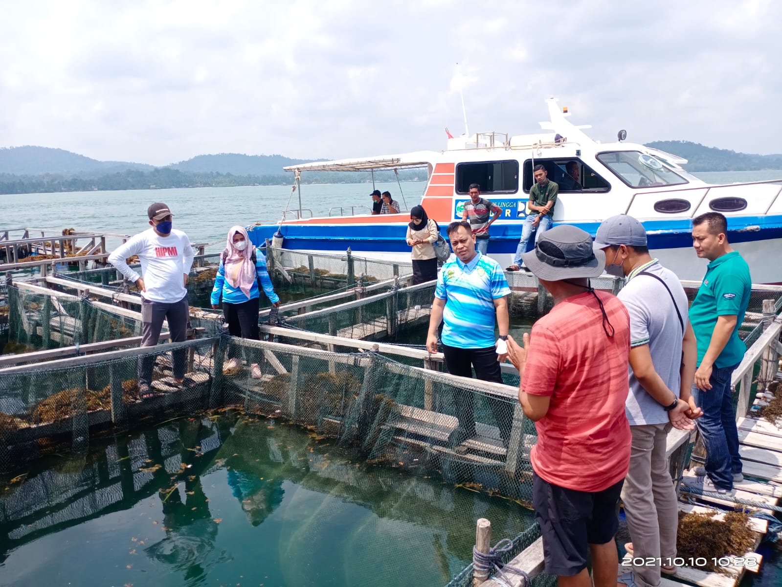 Bupati Tinjau Lokasi Budidaya Kerapu Cantik di Desa Kote