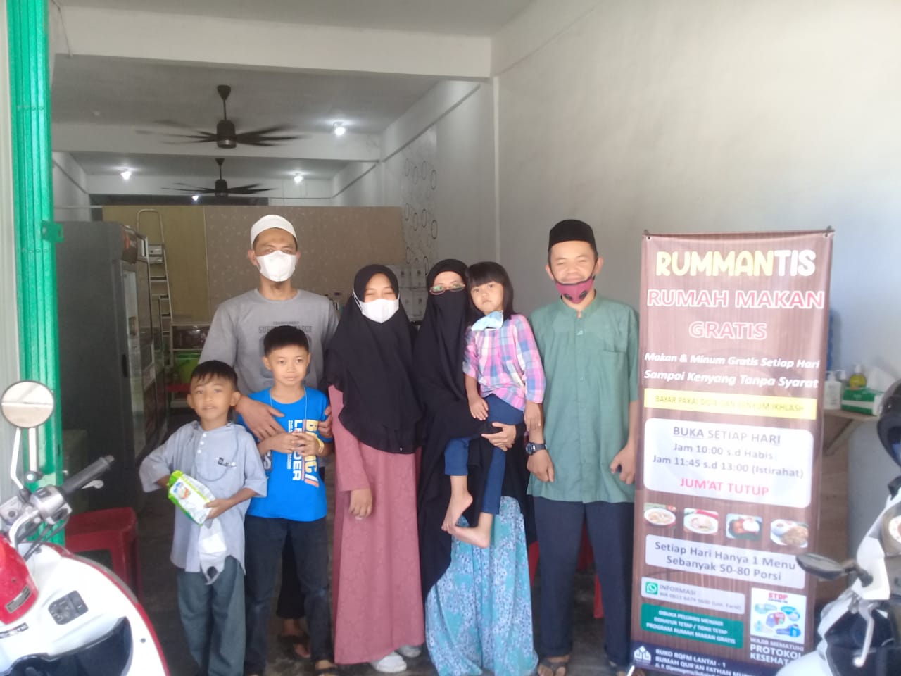 Rumah Makan Gratis di Dumai, Bayar Pakai Doa dan Senyuman