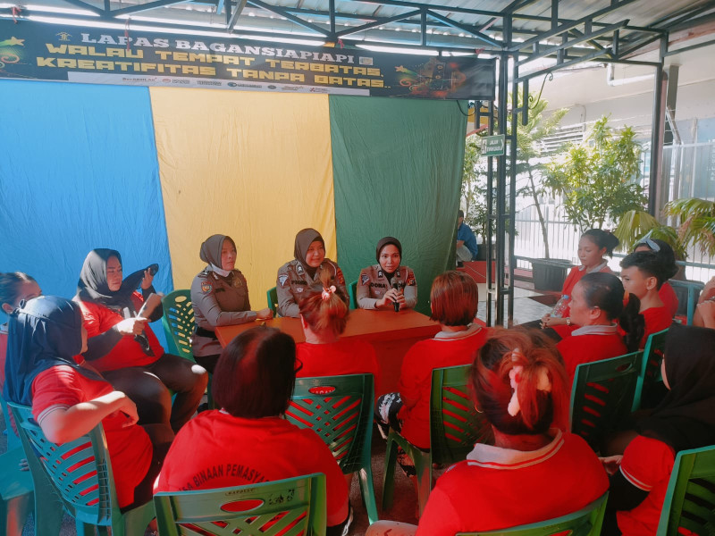 HUT ke- 75 Polwan, Polwan Polres Rohil Ajak Curhat Warga Binaan Wanita Lapas Bagansiapiapi
