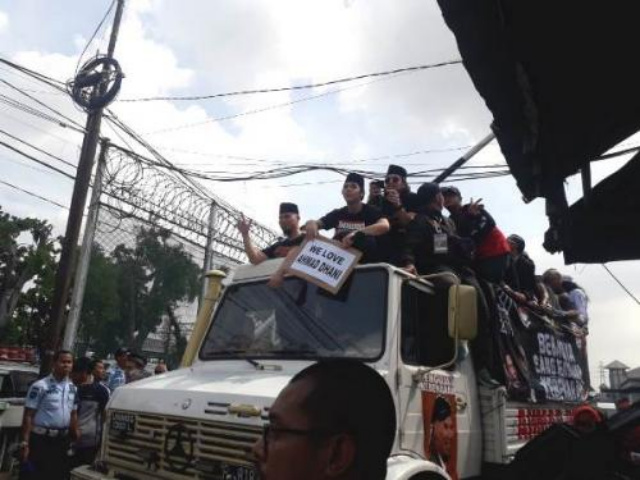 Bebas dari Penjara, Ahmad Dhani Langsung Pulang ke Rumah