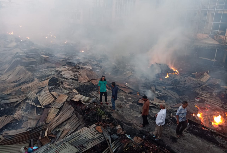 Pasar di Yos Sudarso Tembilahan Ludes Terbakar