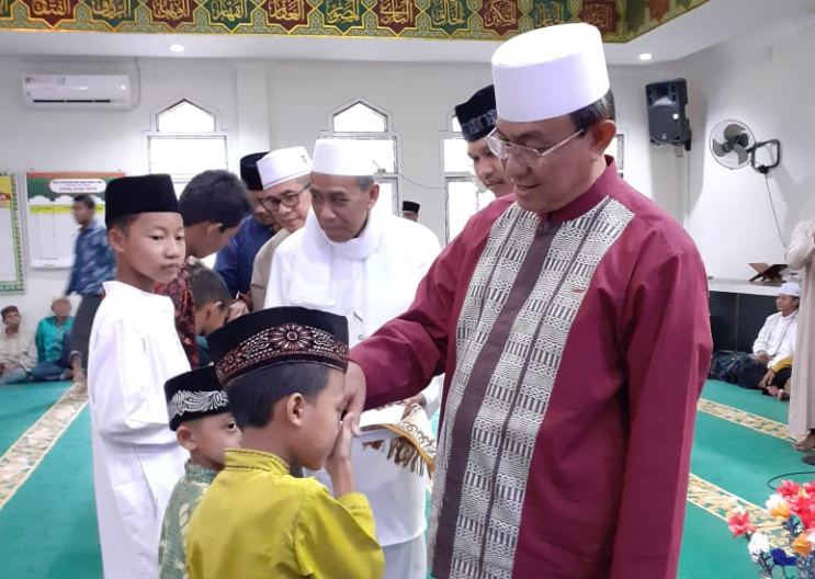 Bupati HM Wardan Buka Puasa Bersama dan Serahkan Santunan Buat Kaum Dhuafa dan Anak Yatim Piatu