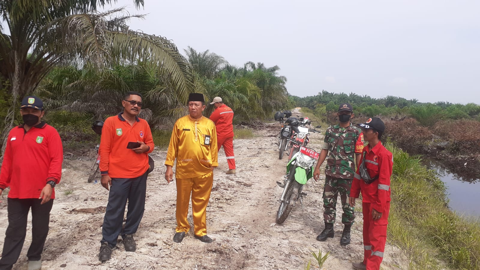 Babinsa, BPBD, MPA, Kelurahan Laksanakan Patroli Cegah Karhutla