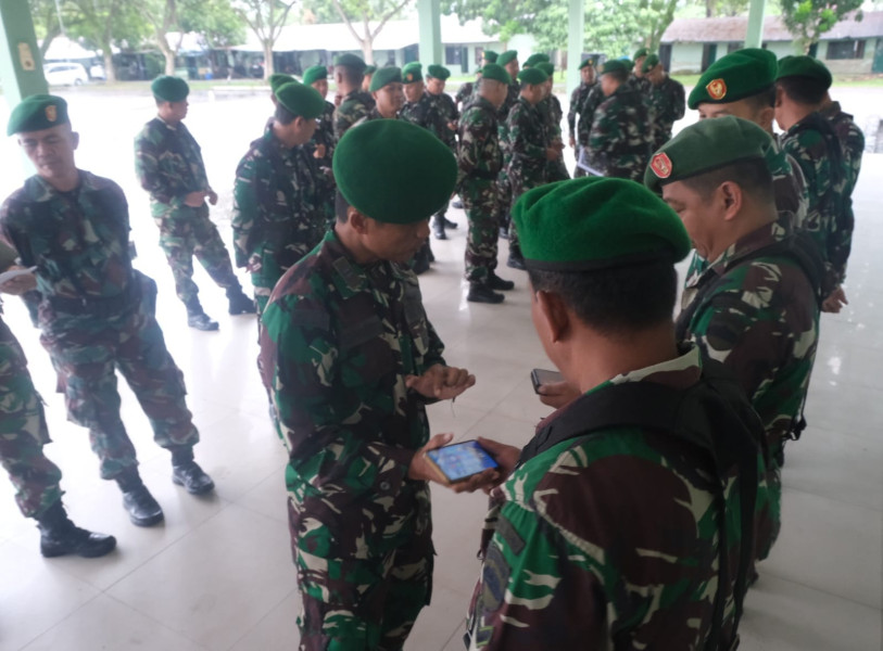 Kembali, Dandim 0320/Dumai Lakukan Pengecekan Handphone Prajurit Untuk Cegah Judi Online