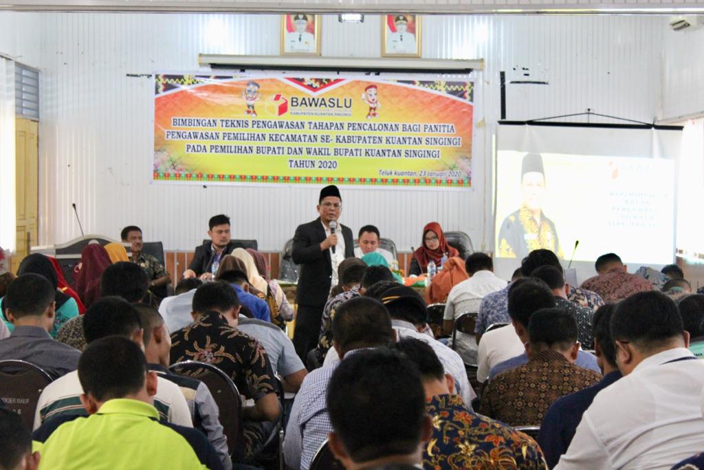 Ketua Bawaslu Riau, Rusidi Rusdan Tebar Semangat Panwas Kecamatan se Kuansing
