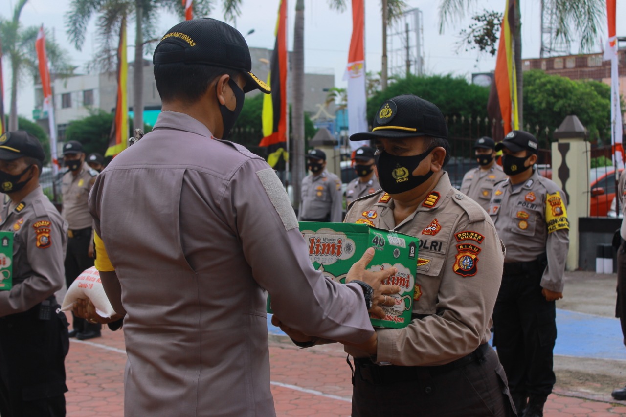 Kapolres Dumai Lepaskan Rombongan Bhakti Sosial