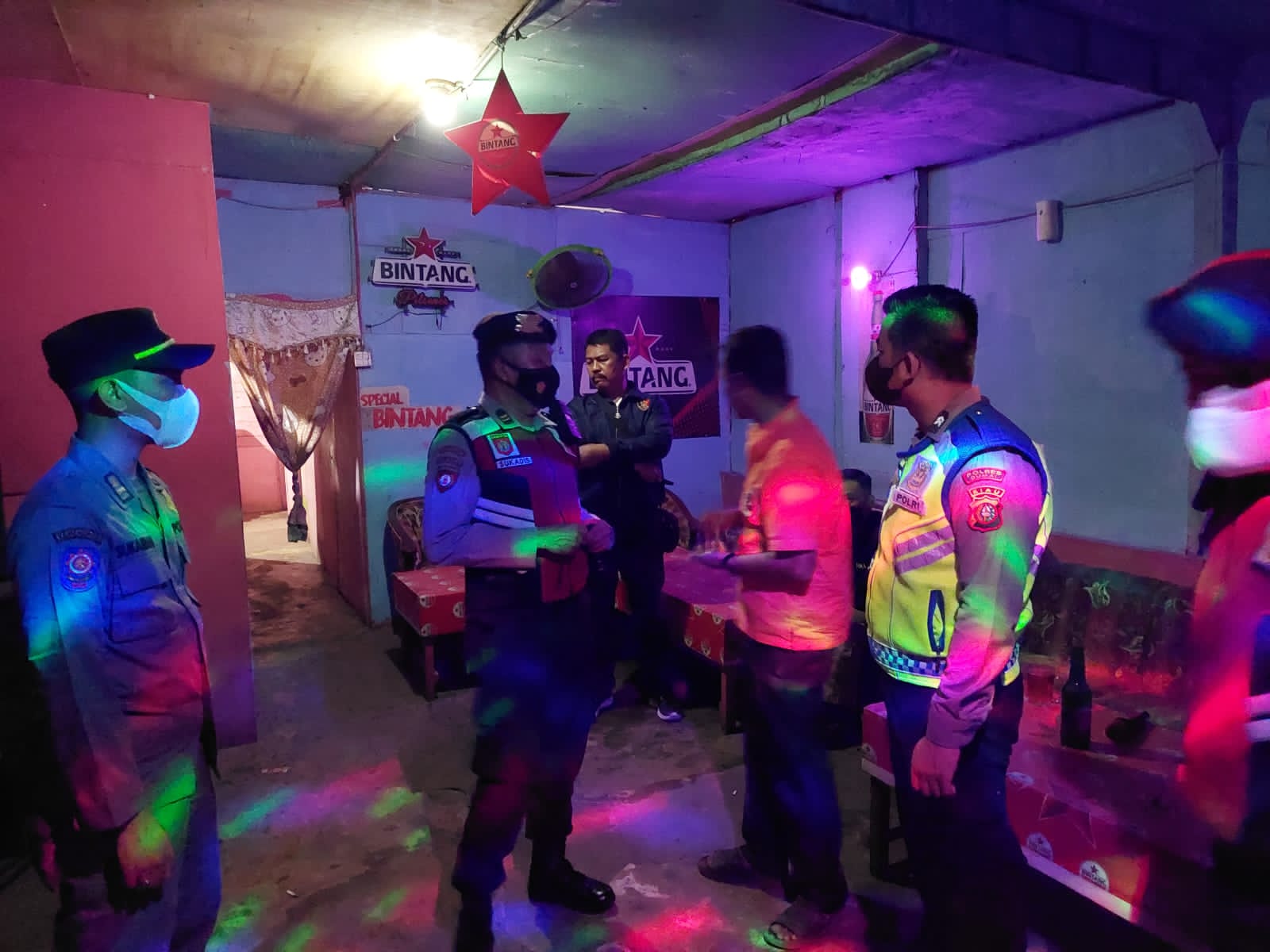 Operasi Pekat, Polres Dumai dan Tim Gabungan Berhasil Mengamankan Ratusan Botol Miras