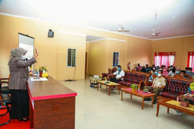 Rakor, Rahma Beserta Camat dan Lurah se-Kota Tanjungpinang Mempercepat Penanganan Kasus Covid-19