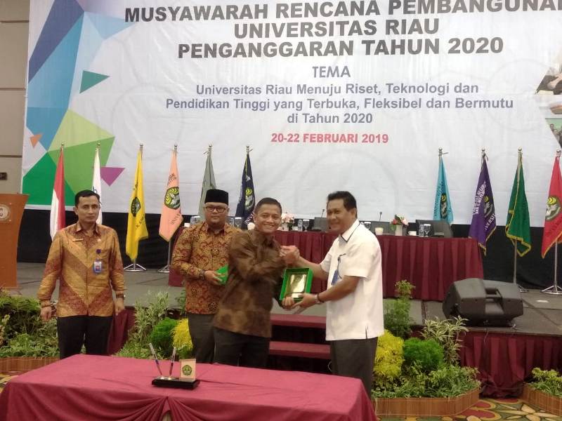 Kadin Dumai Teken MoU dengan UNRI