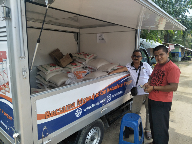 Bulog Dumai Gelar Pasar Murah
