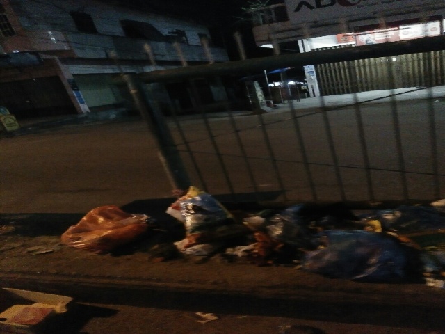 Bak Sampah telah di Sediakan, Namun Masyarakat Kecamatan Mandau tetap membuang sampah Sembarangan