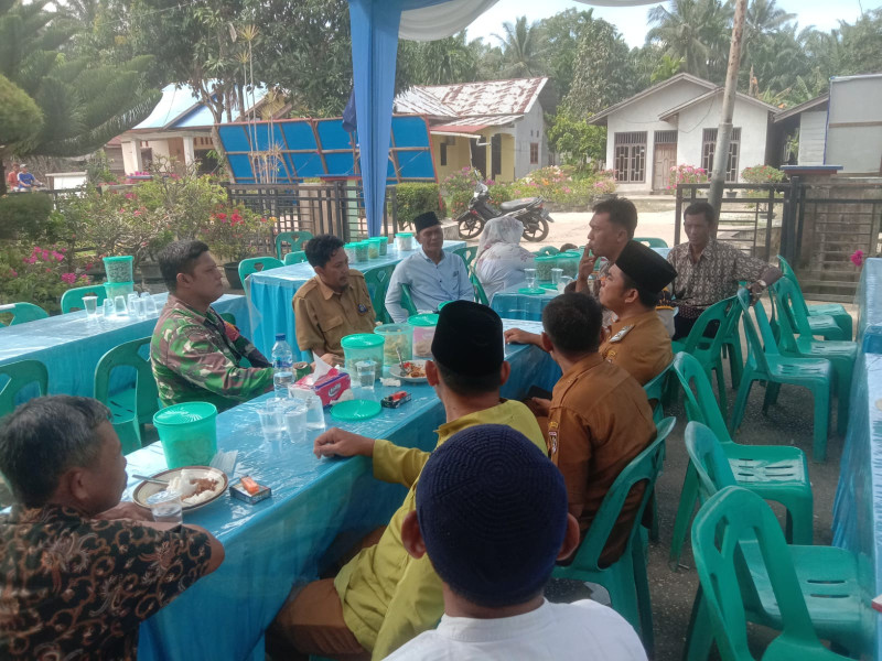 Komsos Dengan Beberapa Masyarakat, Sertu Afnal Sampaikan Ini