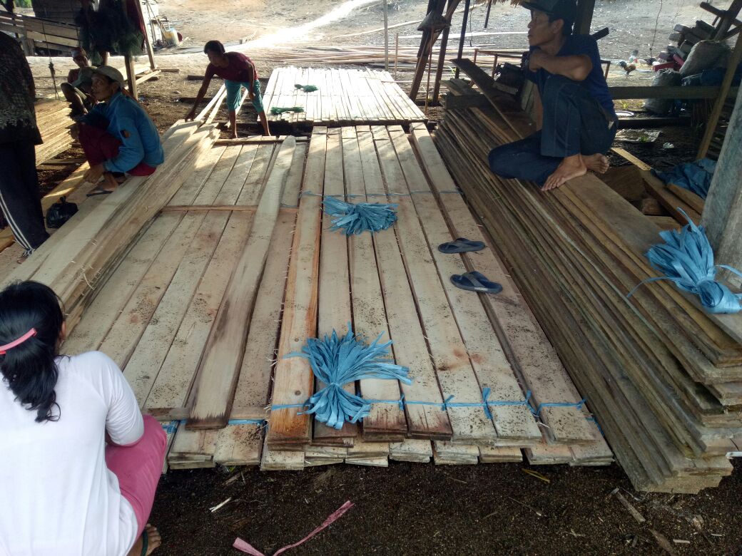 Polres Inhil Hentikan Aktifitas Ilegal Loging di Batang Tuaka