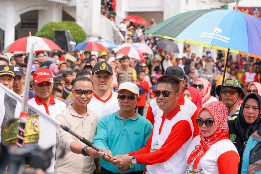 Bupati Rohil Lepas 86 Peserta Pawai Karnaval HUT RI Ke- 78