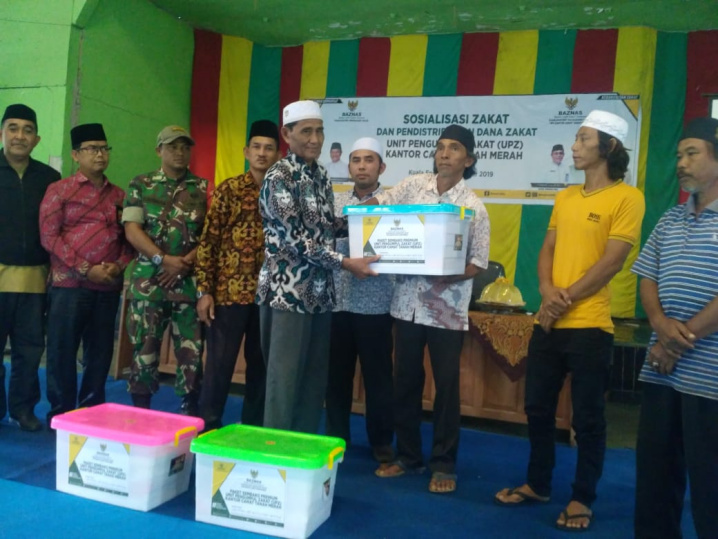 25 Mustahik di Tanah Merah Terima Distribusikan Dana Zakat UPZ