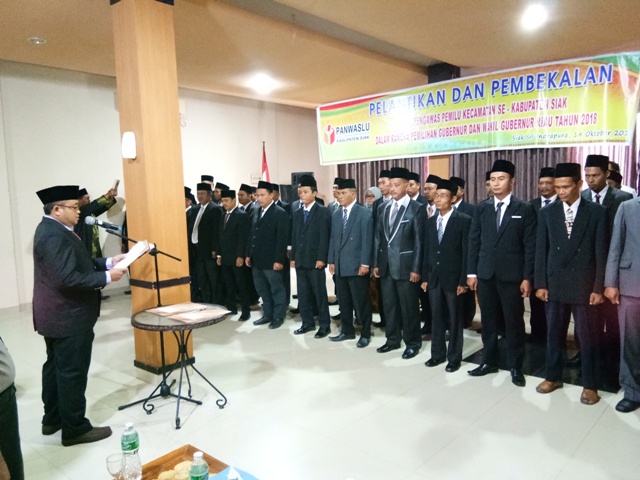 42 Anggota Panwaslu Kecamatan Siak Dilantik