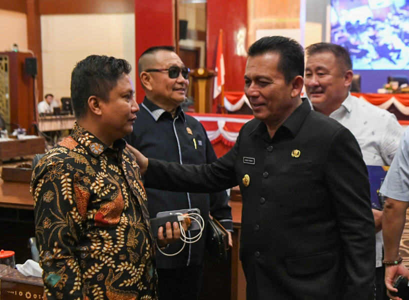 Gubernur Ansar Sampaikan Ranperda RPJPD 2025-2045 dan Pertanggungjawaban Pelaksanaan APBD 2023 pada Paripurna DPRD