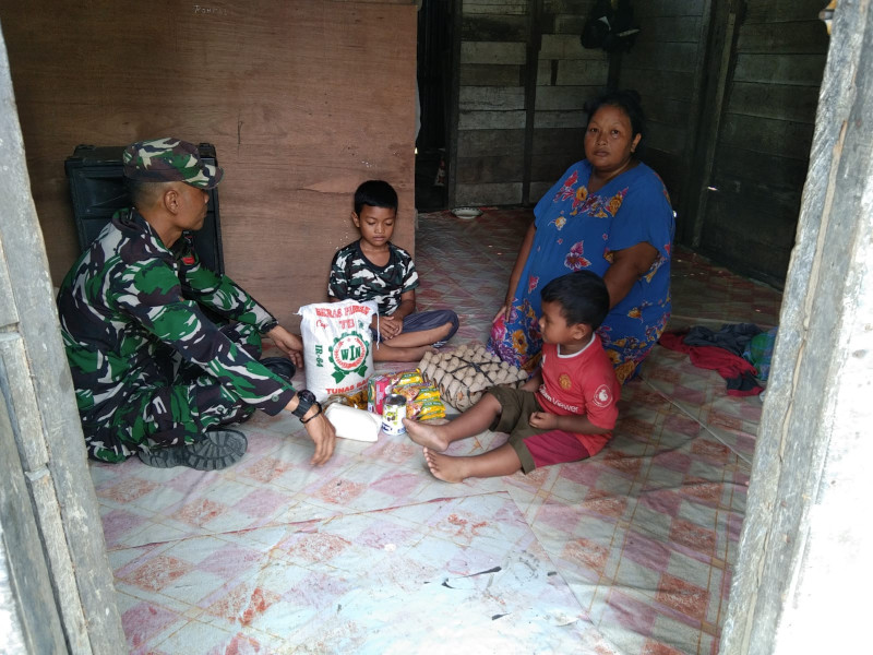 Koptu Erwan Laksanakan Giat Babinsa Masuk Dapur