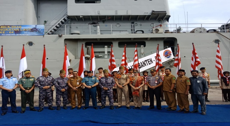 122 Taruna Akademi Angkatan Laut Berkunjung ke Dumai Bersama Dua Kapal Perang