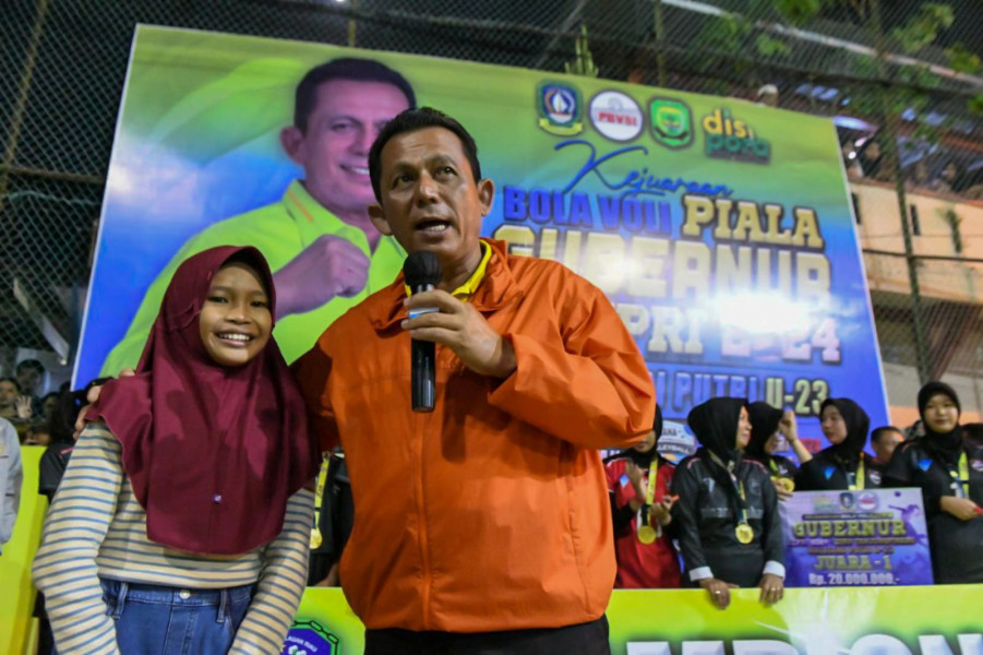 Gubernur Cup Bola Voli Kategori Putri U-23 Zona Kota Tanjungpinang 2024 Resmi Ditutup Oleh Gubernur Ansar