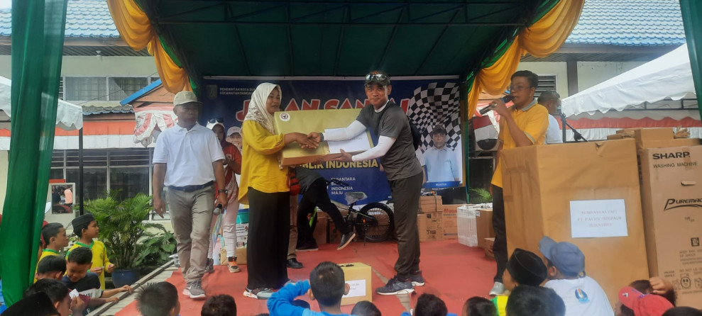 Babinsa BatiTuud Ramil 03 Pelda Andre Hadiri Gerak Jalan Santai Memperingati HUT RI ke-79 di Kec. Sei Sembilan