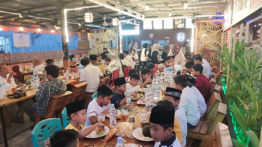 Ferdiansyah Gelar Buka Puasa Bersama dengan Pemain dan Pengurus BMSS