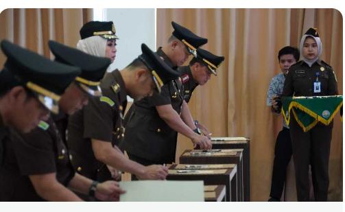 Kajati Kepri Pimpin Pelantikan Pejabat Eselon II dan III