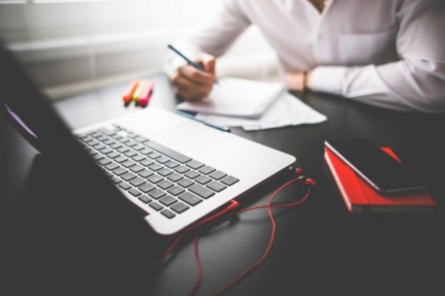 Kiat-Kiat Agar Baterai Laptop Bisa Bertahan Lama