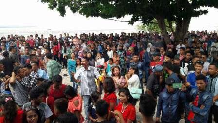 Diperkirakan 10.000 Pengunjung Padati Pantai Solop Inhil