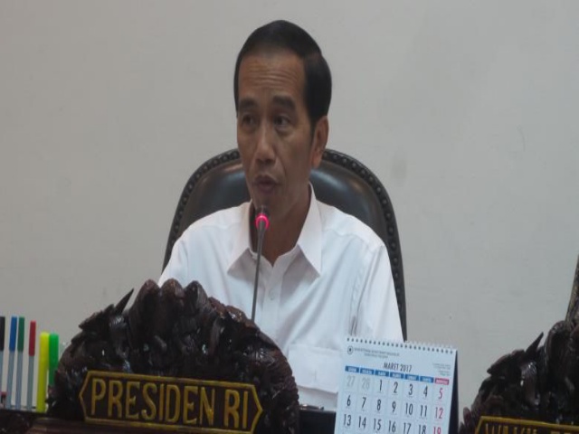 Jokowi Tugaskan 6 Menteri Bahas RUU Pertembakauan