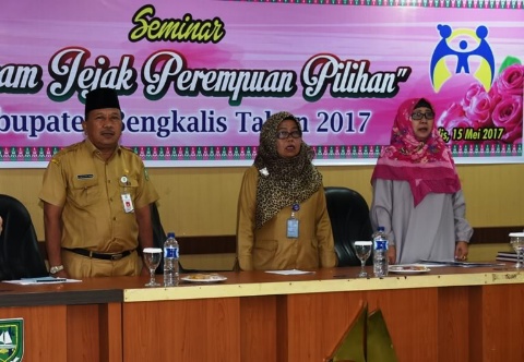 Bupati Bengkalis Buka Seminar Rekam Jejak Perempuan Pilihan