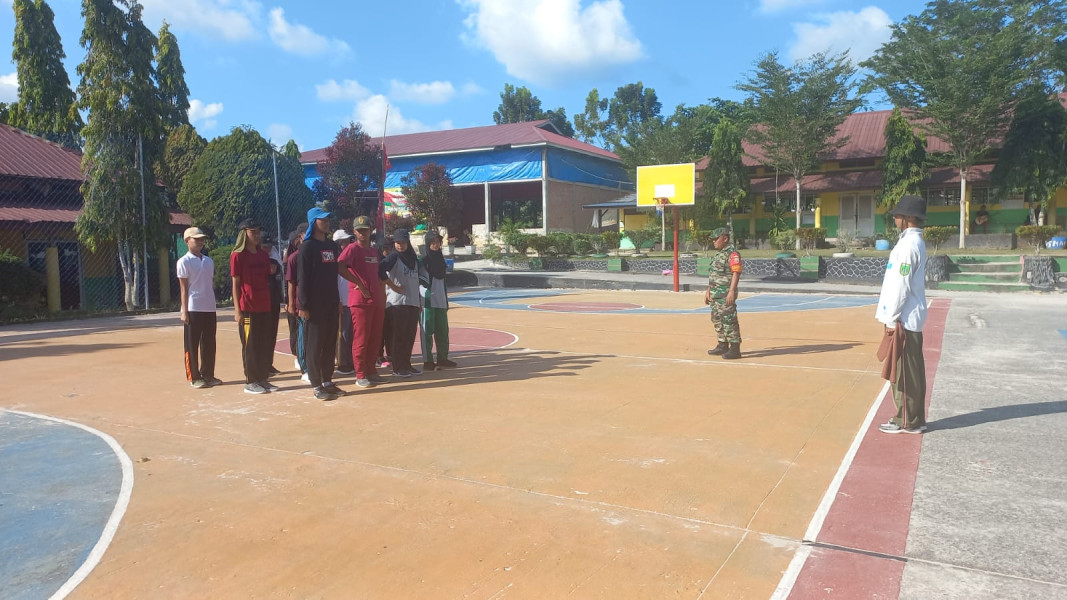 Ciptakan Masyarakat Yang Berjiwa Nasionalisme, Sertu Roni Sandra Berikan Pelatihan PBB