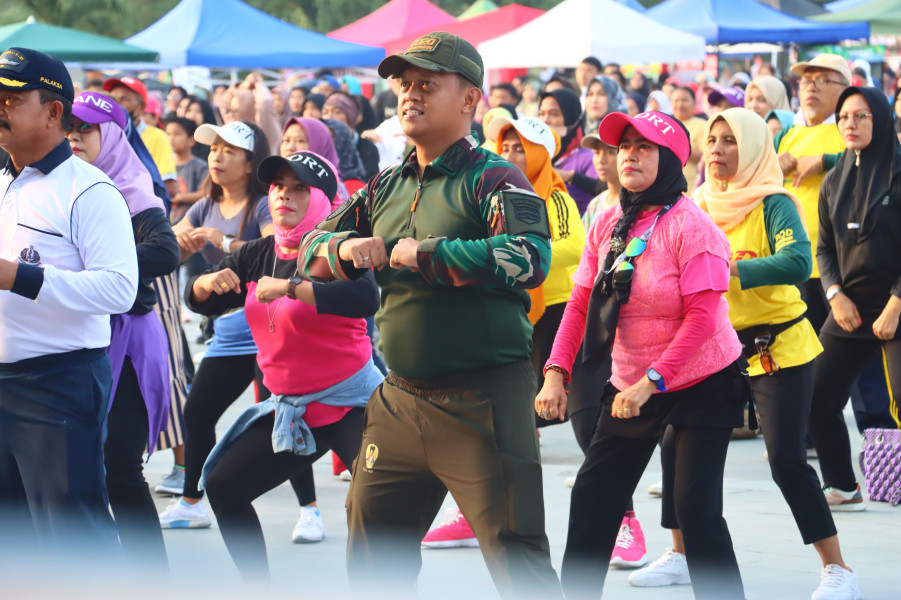 Dandim 0320/Dumai Hadiri Launching Senam Sehat Idaman di Lapangan Bukit Gelanggang