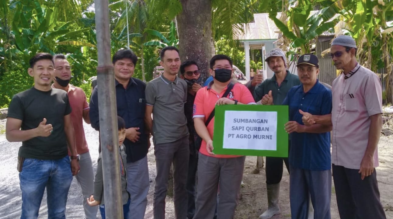 PT Agro Murni Serahkan Bantuan Hewan Kurban ke Masyarakat
