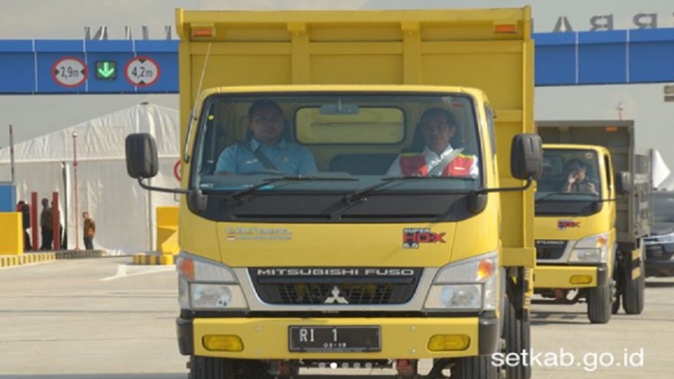 Truk yang Ditumpangi Jokowi Terlaris di Indonesia