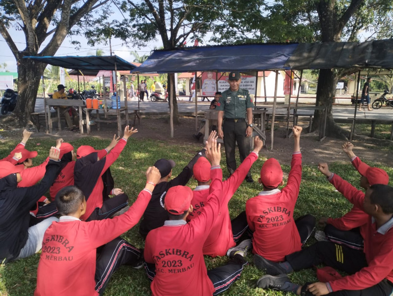 Praka Onki Komsos Dengan Paskibra