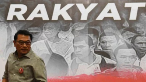 Grup WhatsApp Diintai, Moeldoko: Mikirin Privasi atau Keamanan Negara