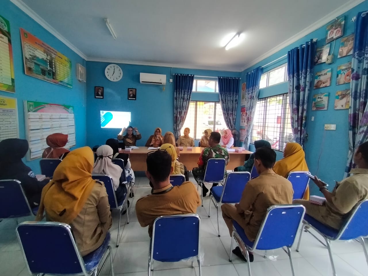 Diwakili Babinsa, Danramil 02 Hadiri Loka Karya Gizi Buruk dan KB