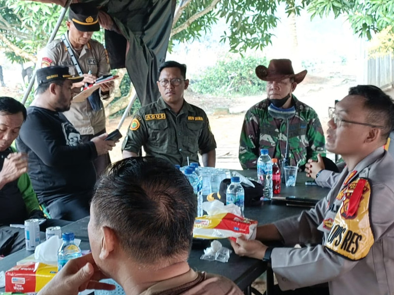 Bersama Instansi Terkait, Danramil 03 Laksanakan Rapat Koordinasi Cegah Karhutla