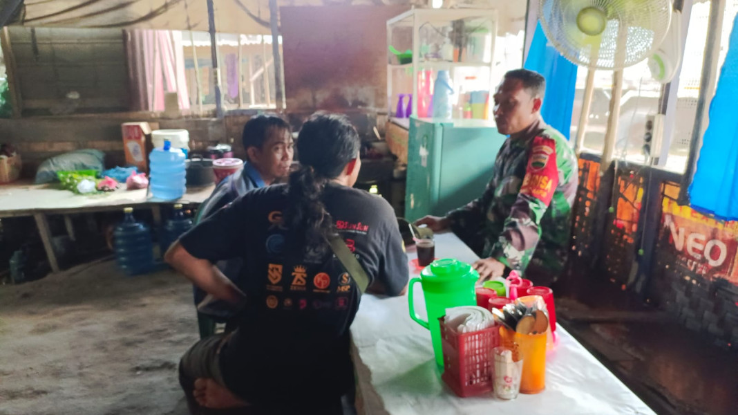 Babinsa Koramil 02/BK Sosialisasi Bahaya Mendirikan Bangunan di Atas Zona Pipa Minyak