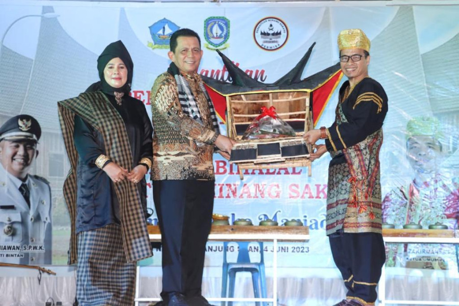 Gubernur Ansar Hadiri Pengukuhan Persatuan Minang Sakato Bintan