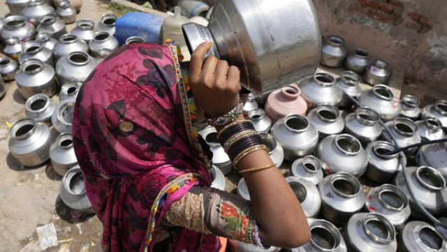 India Dilanda Gelombang Panas, New Delhi Catat Suhu 49 Derajat Celsius