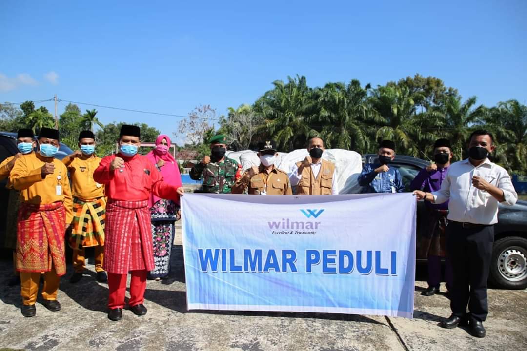 Wilmar  Salurkan Bantuan Sembako di  Medang Kampai dan Dumai Timur