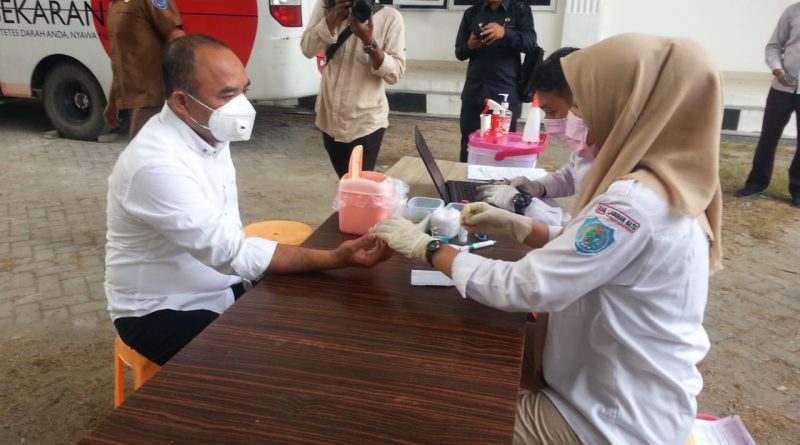 Bupati Andi Suhaimi Dalimunthe Bersama OPD Donorkan Darah Kepada PMI Labuhanbatu