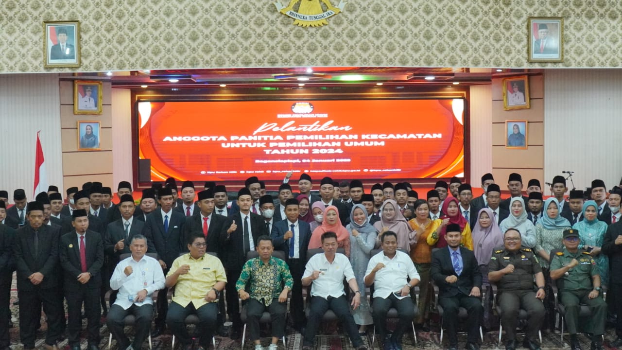 Bupati dan Wabup Rohil Hadiri Pelantikan Anggota PPK Pemilu 2024