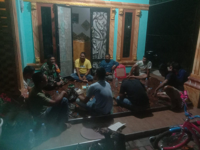 Pemberian Himbauan Untuk Bersama-sama Menjaga Keamanan Wilayah Oleh Sertu Afnal