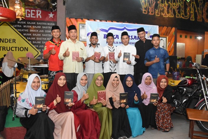 Komunitas Penulis Bengkalis Ekspos Dua Buku