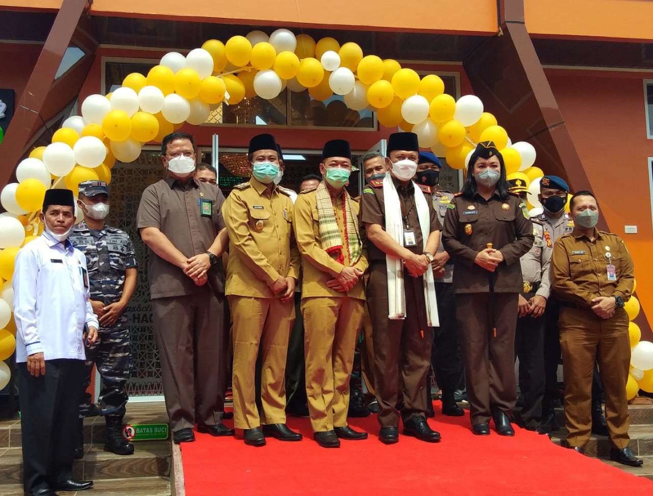 Kejati Riau Resmikan Musholla Al-Haq Kejaksaan Negeri Rokan Hilir