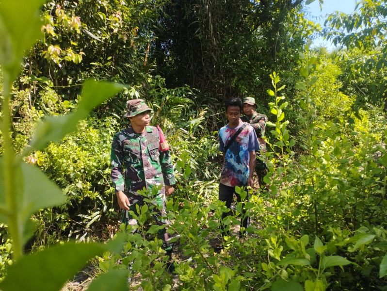 Patroli Rutin Serka Eri Efrianto dan Pratu Rahmad Untuk Mencegah Karhutla